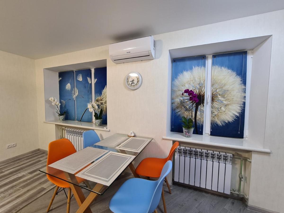 Central Park Apartment Kherson Bagian luar foto